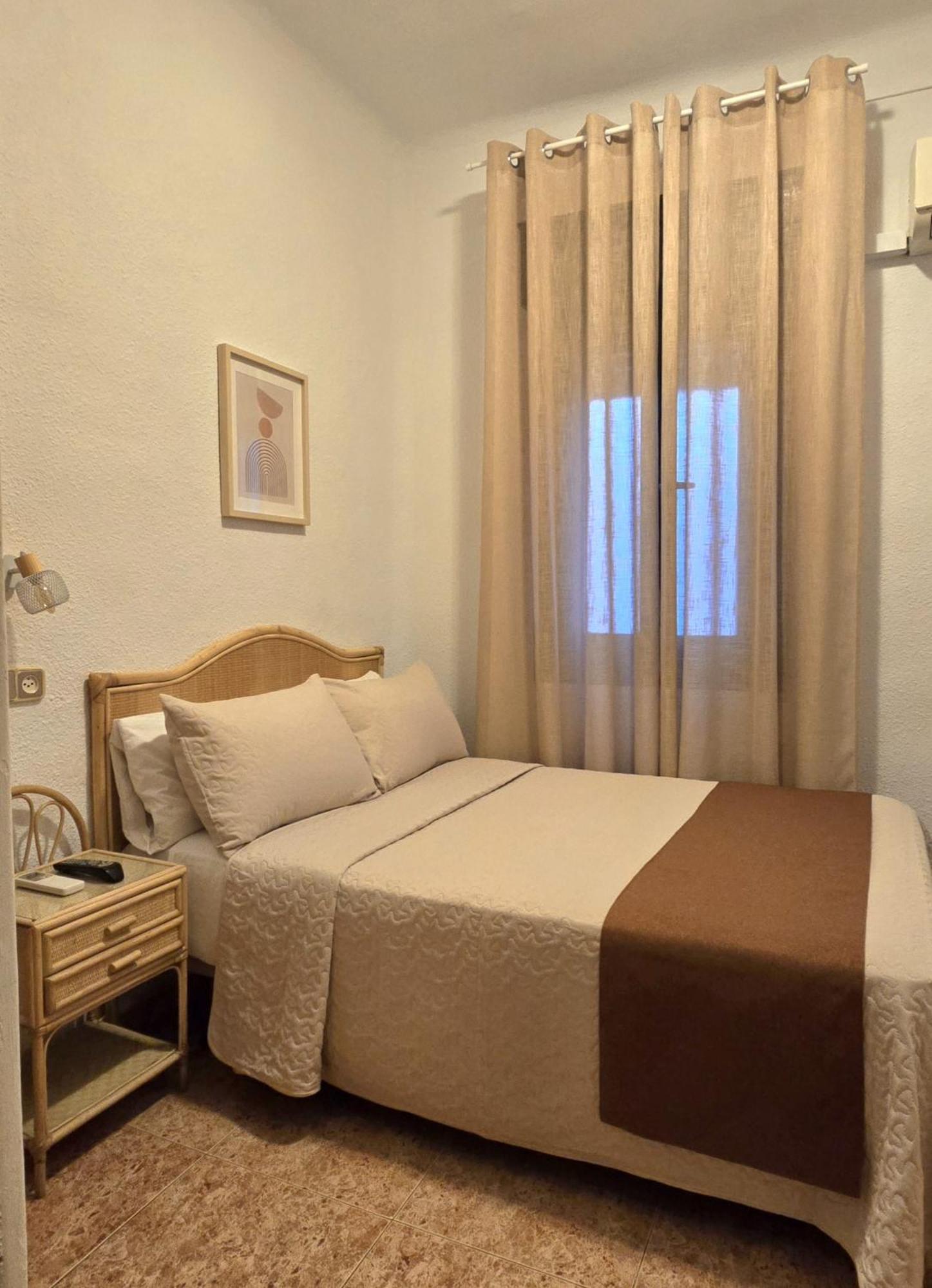 Hostal Prada Madryt Zewnętrze zdjęcie